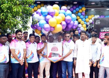 খুলনায় আরএকে সিরামিকসের নতুন ফ্যাক্টরি আউটলেট উদ্বোধন