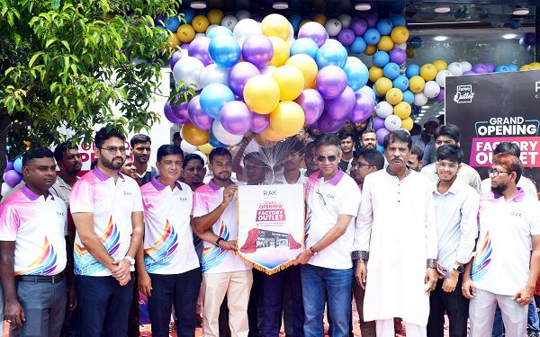খুলনায় আরএকে সিরামিকসের নতুন ফ্যাক্টরি আউটলেট উদ্বোধন