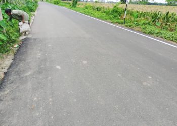 রাস্তার কাজের মানে সন্তোস স্থানীয়দের