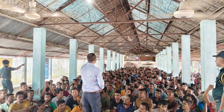 ময়মনসিংহ কেন্দ্রিয় কারাগারে বন্দি মাদকসেবীদের নিয়ে কাউন্সিলিং সেশন অনুষ্ঠিত হয়েছে