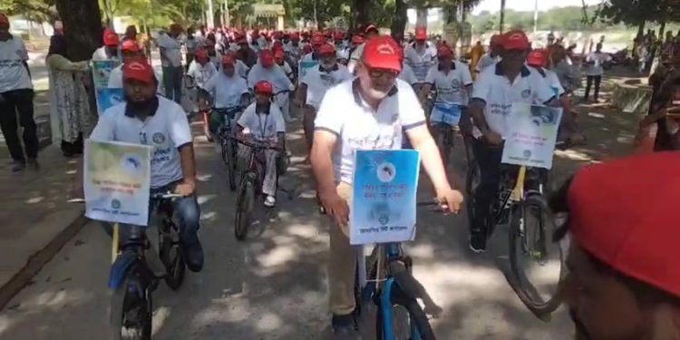 ময়মনসিংহ ডেঙ্গু সচেতনায় সাইকেল র্যােলী অনুষ্ঠিত