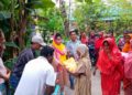 দুর্গাপুরে ডেঙ্গু প্রতিরোধে উঠান বৈঠক ও মশারি বিতরণ